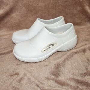 QUARK NURSE PRO AIR ll lightweight shoe w/ DRYZ tech WOMEN's size 7 slip-on